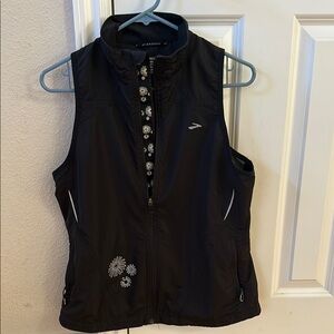 Brooks Black Sleeveless Vest with Floral Accents
